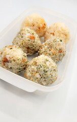 おむすびのお弁当・Rice ball lunch box・기저귀의 도시락