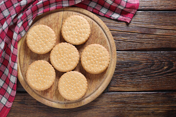 Cookies with cream filling