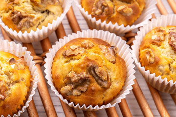 クルミ入りバナナマフィン