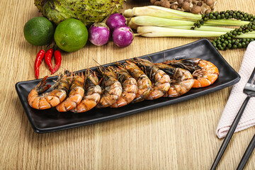 Boiled big tiger fresh shrimp