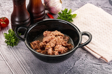 Canned tuna preserve for salad