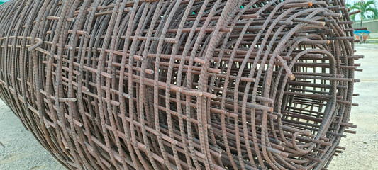 Rolls of steel wire mesh for building construction	
