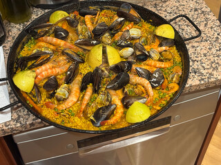 spanish paella de mariscos