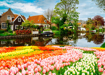 Fototapeta premium rural dutch traditional country small old town Edam, Netherlands