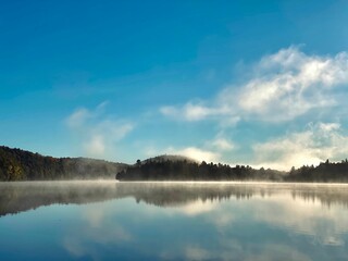 Fototapeta premium Misty Lake Reflections