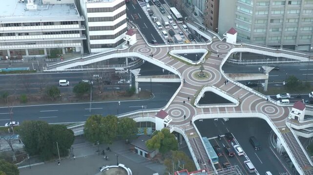 展望デッキからの歩道橋