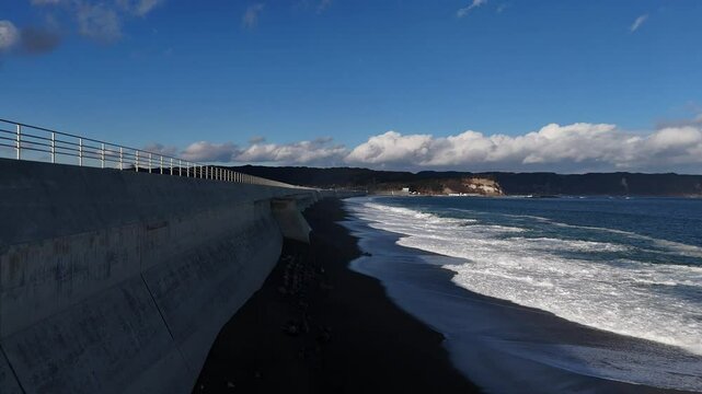野田村・十府ヶ浦の防潮堤を移動（空撮） - 岩手県九戸郡野田村,日本