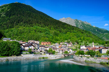 Fototapeta premium View of Pietraporzio, village in the Stura di Demonte valley, at springtime
