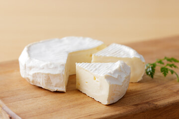 カマンベールチーズ　Camembert cheese