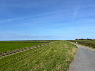 Bicycle path around Gaast