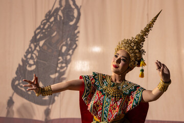 Thai Khon performers in elaborate costumes of Nang Sida