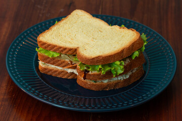 Natural sandwich and Poke