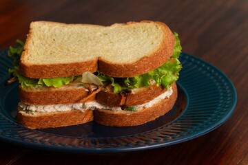 Natural sandwich and Poke
