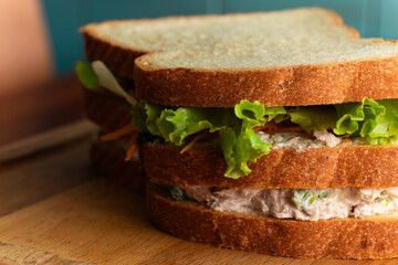 Natural sandwich and Poke