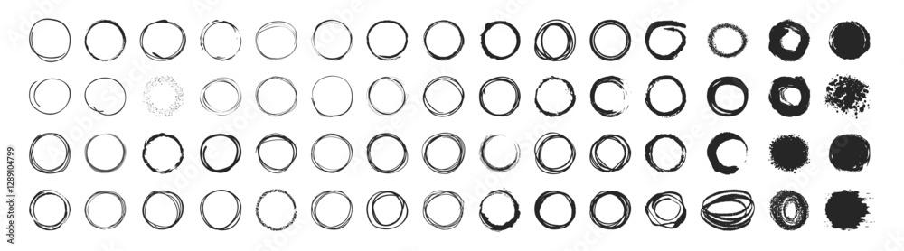 Poster circle line sketch icon set in hand drawn style isolated on transparent. ink hand drawn paint brush 