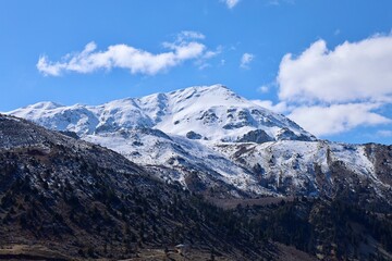Obraz premium Snowy mountain landscape. High quality photo