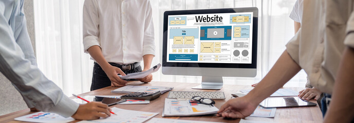 Website design software provide brisk template for online retail business and e-commerce
