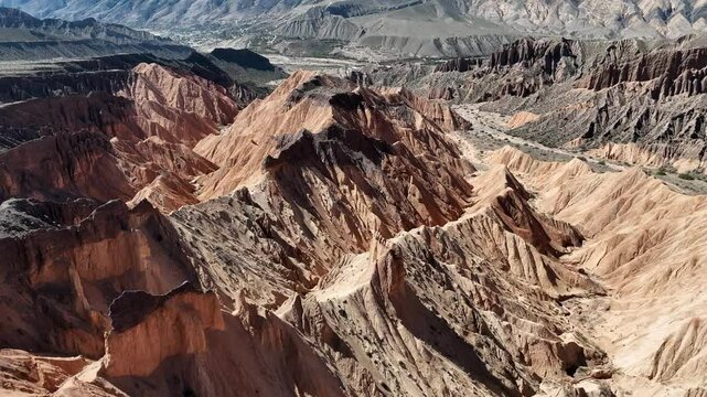 Imagen de dron en los Castillos de Huichaira, quebrada de Humahuaca, Jujuy, Argentina