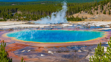 Geysire und Thermalwelten im Yellowstone Nationalpark