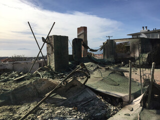 Fototapeta premium Thomas Fire Damage, California 2017