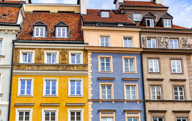 Fototapeta premium The colorful facades of the tenement buildings in the Stare Miasto, (Old Town,) Warsaw, Poland.