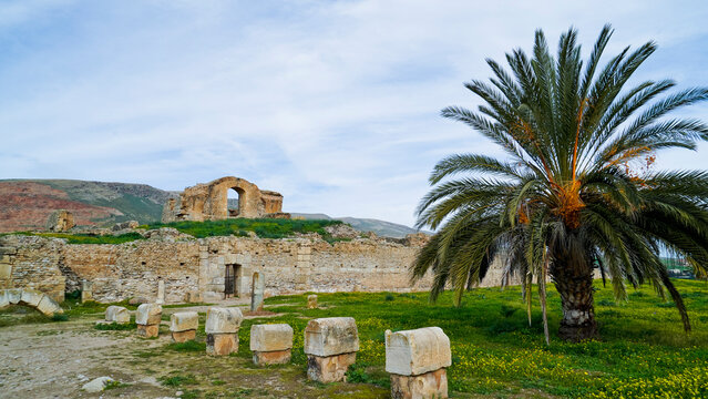 L'area archeologica di Bulla Regia,con i resti dell'antica citt&agrave; Romana e le abitazioni sotterranee,El Kef , Tunisia