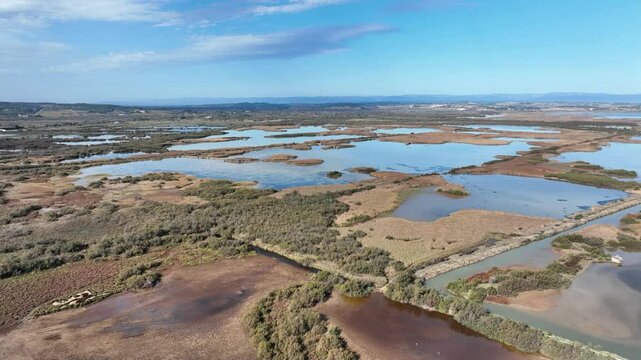 Vendres pr&egrave;s de Vias et de Valras, plages et port de l'H&eacute;rault en Occitanie, France