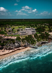 Fototapeta premium TULUM ARCHEOLOGICAL ZONE DRONE PHOTO