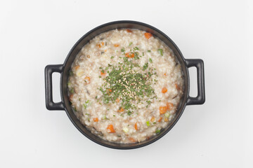  Sun porridge with meat and vegetables. Stir-fry chopped green onions and vegetables, then add rice...