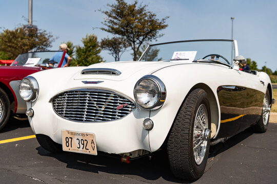  1960 Austin Healey 3000 two seat roadster retro convertible car, corner view. Retro car. Retro Austin Healey 1960 Austin Healey 3000. Austin Healey at Chicago