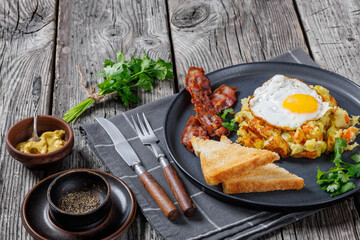 Bubble and Squeak with bacon, toasts, fried egg