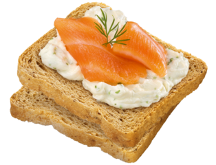 torrada integral com cream cheese e salmão defumado isolado em fundo transparente