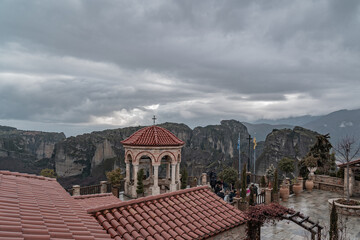 Obraz premium The monasteries in the beautiful village of Meteora in Greece. 