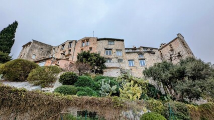 Fototapeta premium TOURRETTES-SUR-LOUP (Alpes-Maritimes)