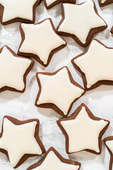 Perfectly Icing Star Cookies with Royal Icing