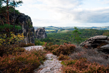 Sonnenuntergang im Nationalpark Sächsische Schweiz Elbsandsteingebirge in Sachsen Deutschland