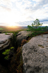 Fototapeta premium Sonnenuntergang im Nationalpark Sächsische Schweiz in Sachsen Deutschland