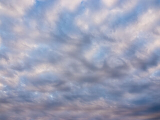 日暮れどきの雲が多い空11