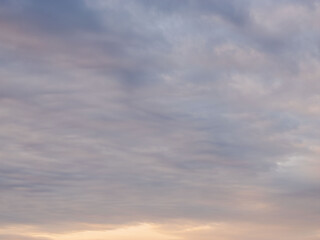  夕暮れの雲が多い空22