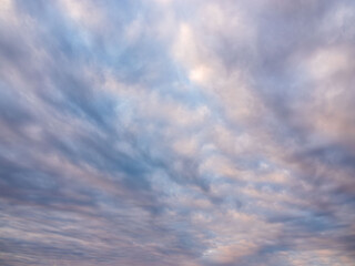 日暮れどきの雲が多い空27