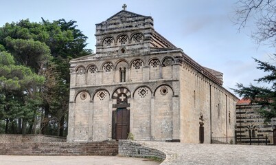Basilique de la Santissima Trinità di Saccargia et églises en Sardaigne, italie