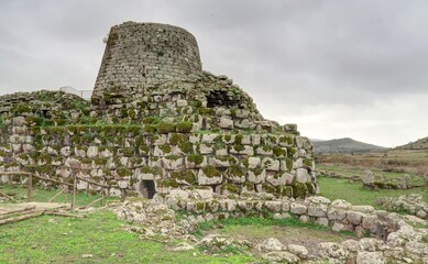 ruines de la civilisation nuragique en Sardaigne 