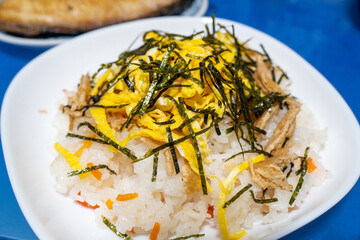 食卓に並んだ美味しいちらし寿司②