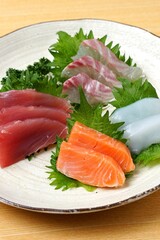 刺し身盛合わせ