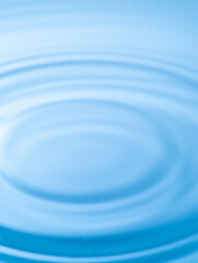 美しい水面の波紋の模様