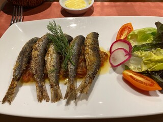 Grilled whitebaits on tomato salsa
