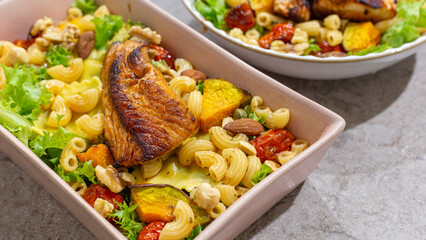 Healthy and delicious: the perfect combination for Grilled Salmon Pasta Salad