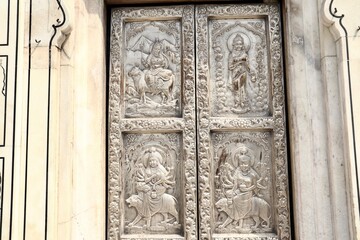 インド　アムリトサル　ヒンドゥー寺院　銀の扉