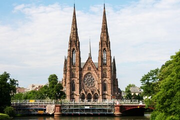 Fototapeta premium St. Paul's Church with Bridge