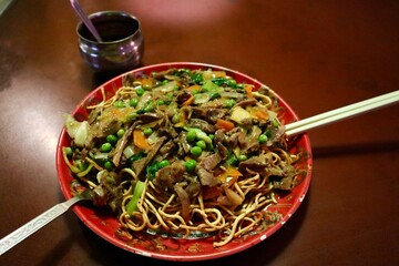 チベット料理　揚げ麺